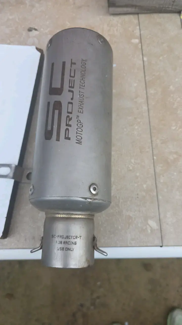 Silenciador SC Project para moto - 2