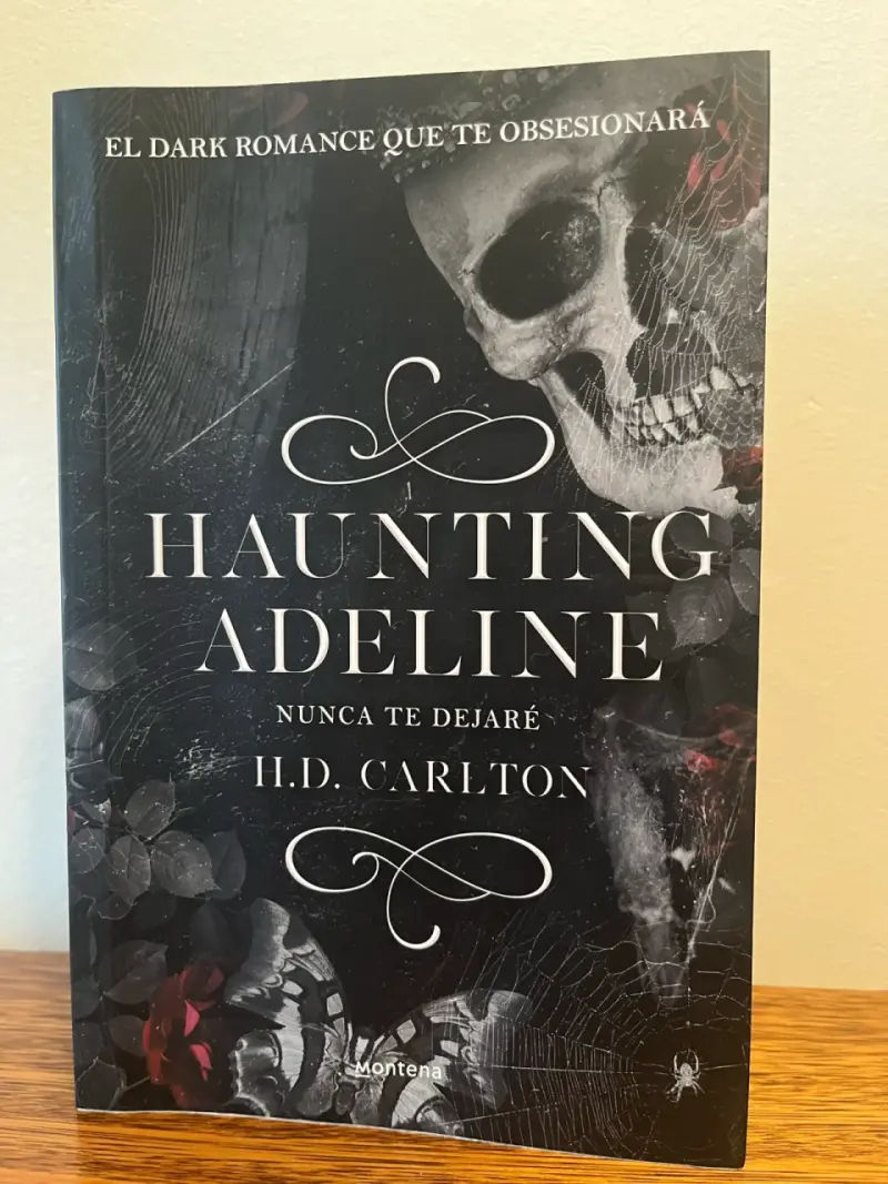 Libro Haunting Adeline de H.D. Carlton - 5