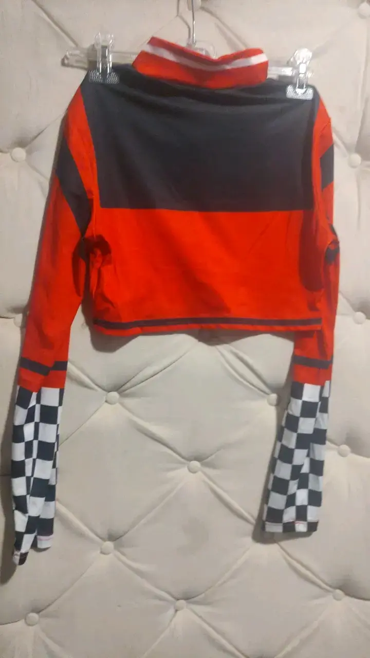 Polerón deportivo Shein rojo y negro talla M - 3