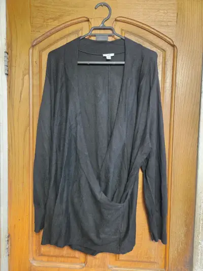 Sueter negro de mujer estilo casual - miniatura 1