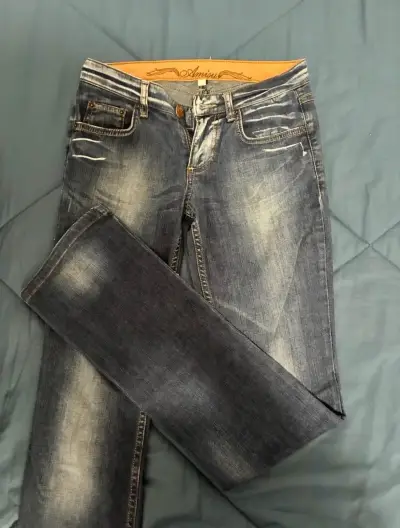 Jeans Amisu desgastados para mujer - miniatura 1