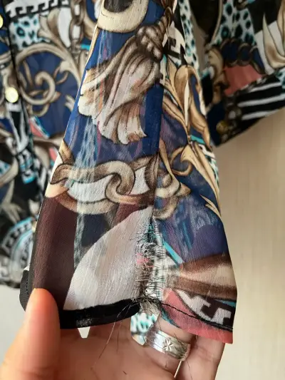 Blusa estampada de gasa para mujer - miniatura 3