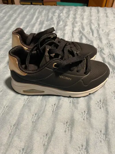 Zapatillas negras Skechers para mujer, talla 31 - miniatura 1