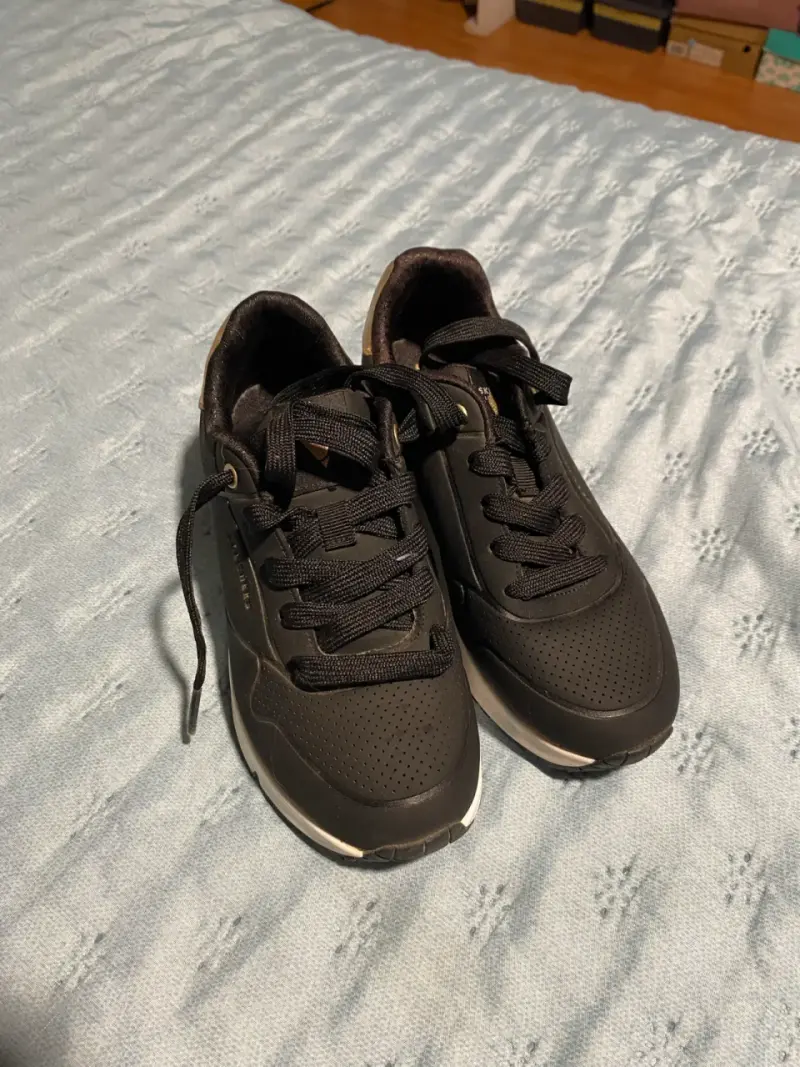 Zapatillas negras Skechers para mujer, talla 31 - 2