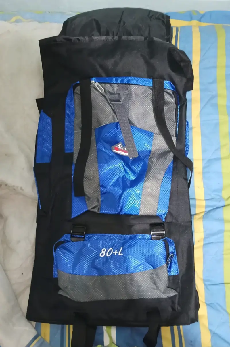 Mochila de senderismo 80L azul con múltiples bolsillos - 2