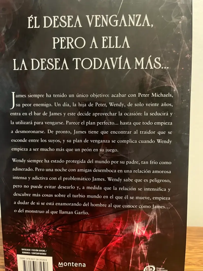 Libro Hooked de Emily McIntire en español - 4
