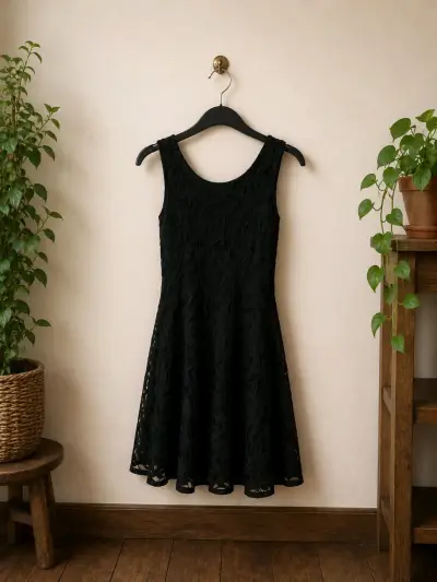Vestido de encaje negro elegante para mujer - miniatura 2