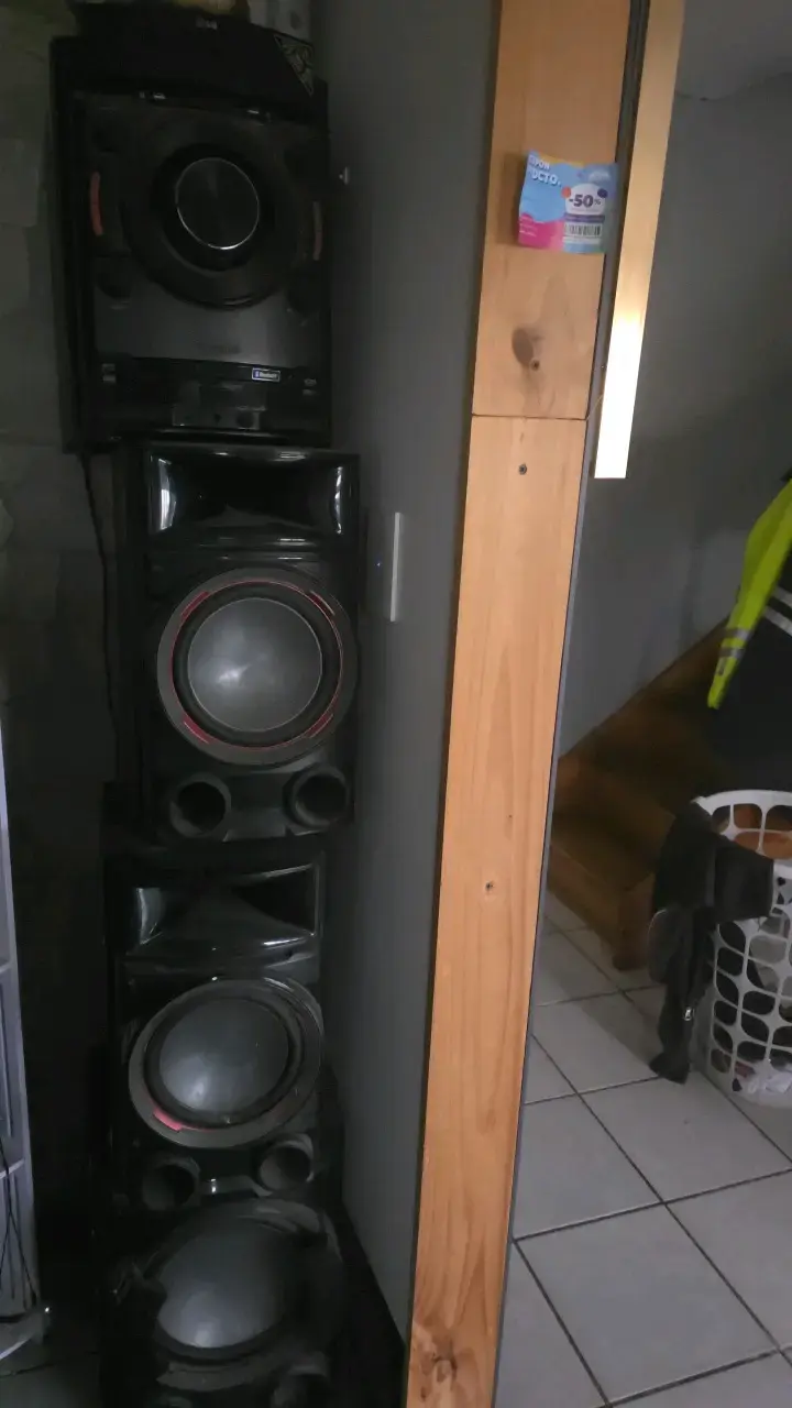 Sistema de sonido LG con Bluetooth y MP3 - 3
