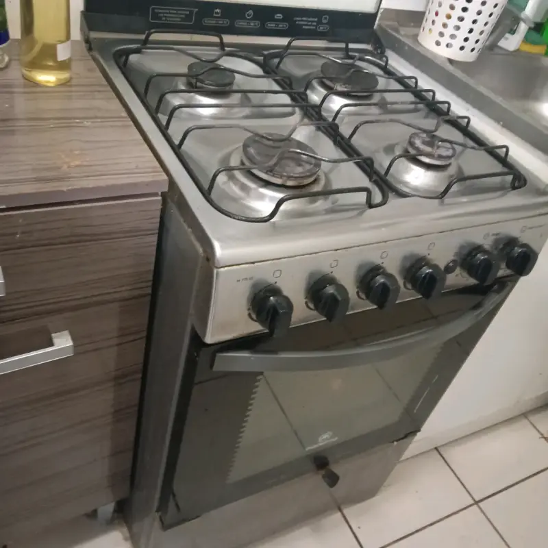 Cocina a gas con horno incorporado - 2