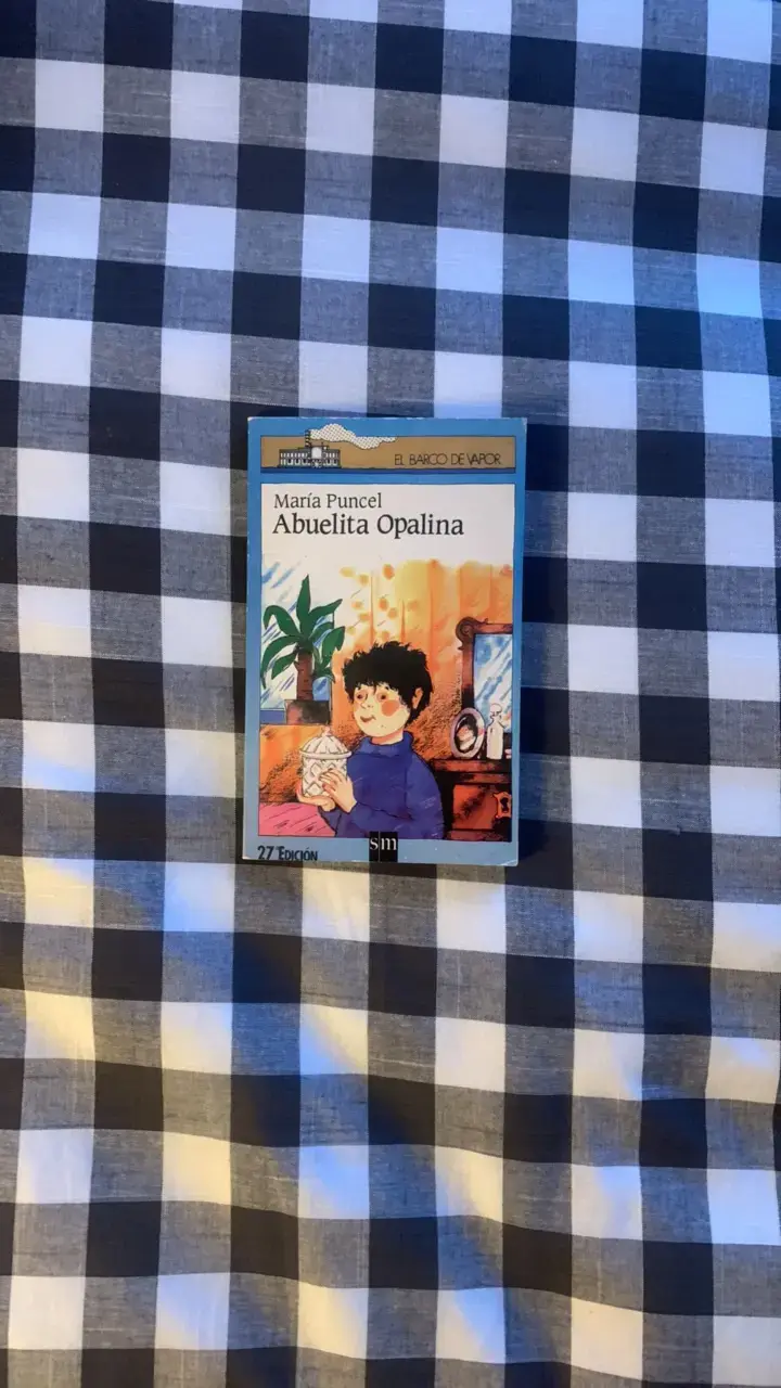 Libro Abuelita Opalina de María Puncel