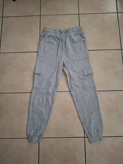 Pantalón de buzo gris niño talla 14 - miniatura 1