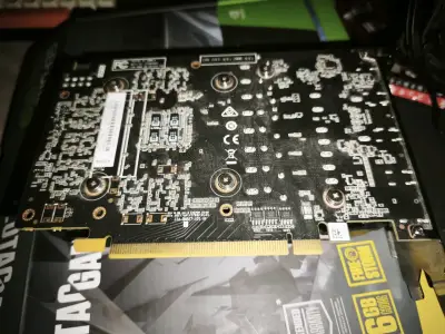 Vendo Tarjeta grafica Zotac GTX 1660 Super 6gb. - miniatura 3