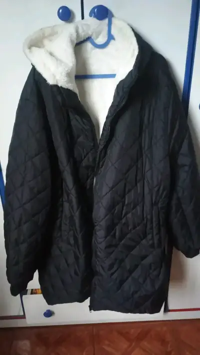 Chaqueta acolchada negro con  forro polar - miniatura 1