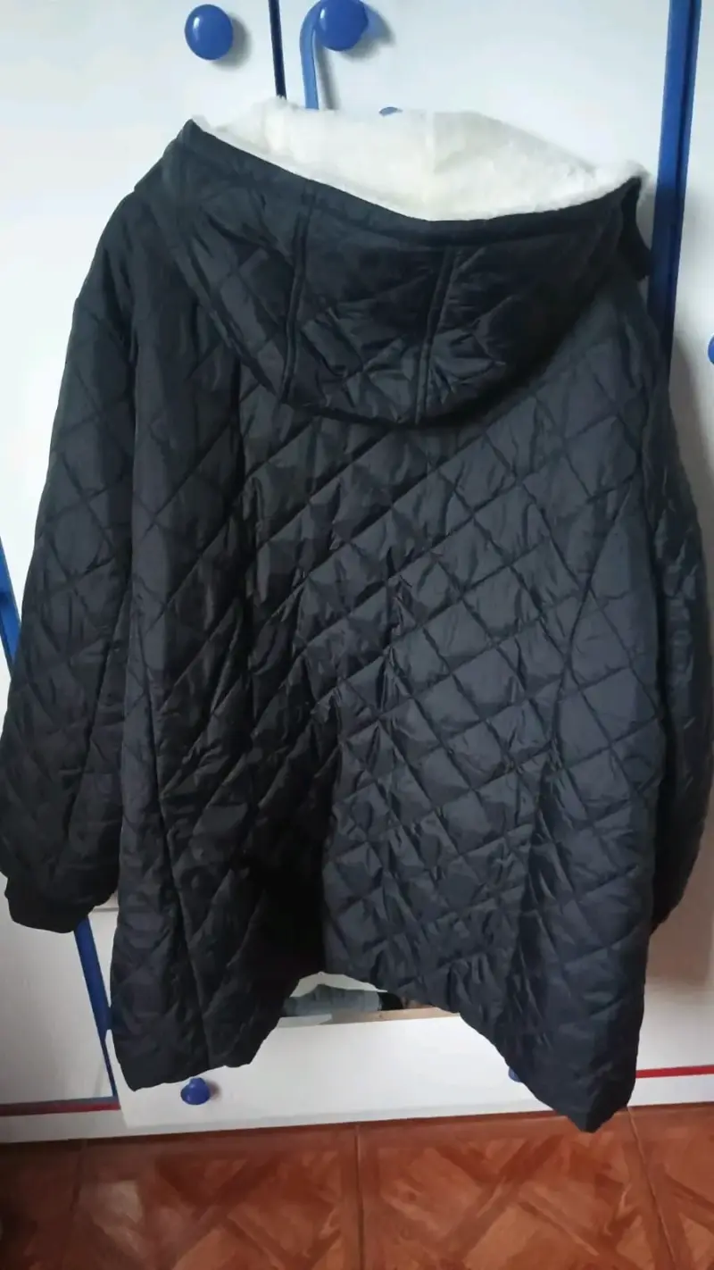 Chaqueta acolchada negro con  forro polar - 2