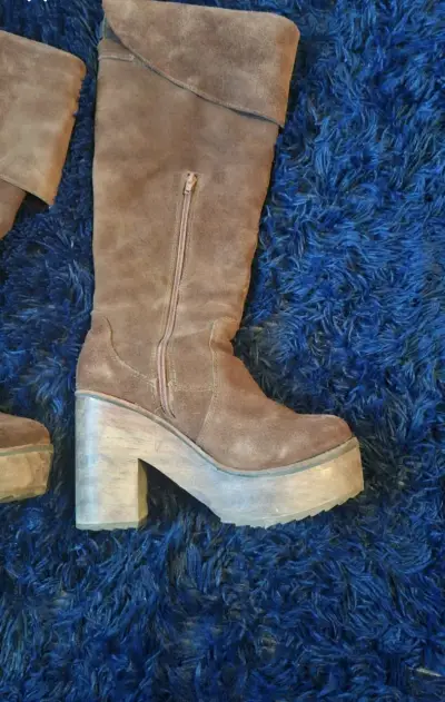 Botas de cuero marrón con plataforma - miniatura 1