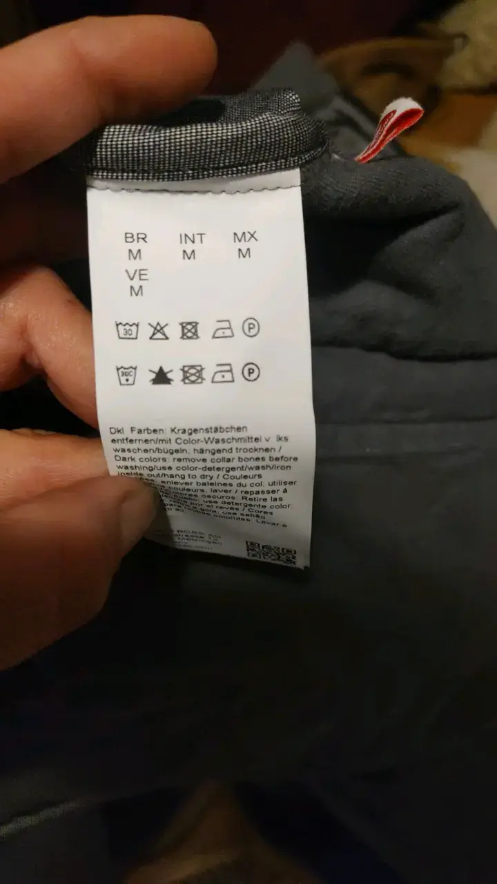 Hugo boss Chaqueta acolchada gris para hombre - 5