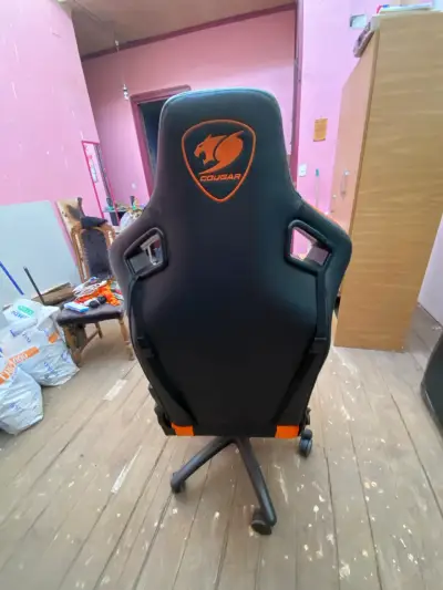 Silla Gamer Cougar Negra y Naranja Ergonómica - miniatura 2