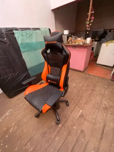 Silla Gamer Cougar Negra y Naranja Ergonómica - miniatura 3