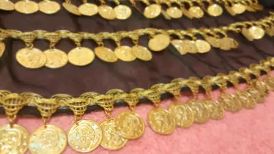 Caderin de danza del vientre con monedas doradas - miniatura 2