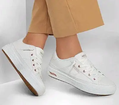 Zapatillas blancas casuales para mujer - miniatura 1