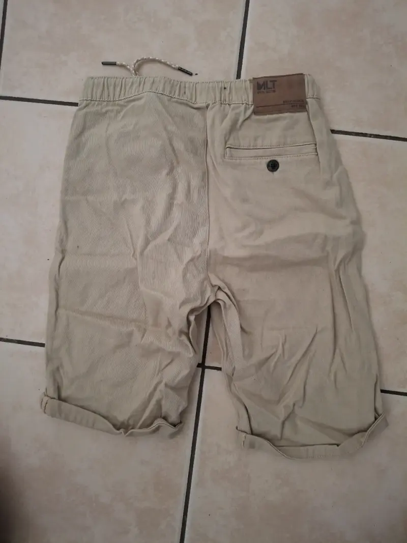 Shorts beige para niño  talla 12 - 2