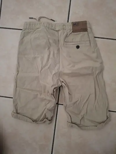 Shorts beige para niño  talla 12 - miniatura 2