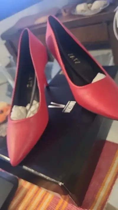 Tacones rojos elegantes Vizzano - miniatura 3