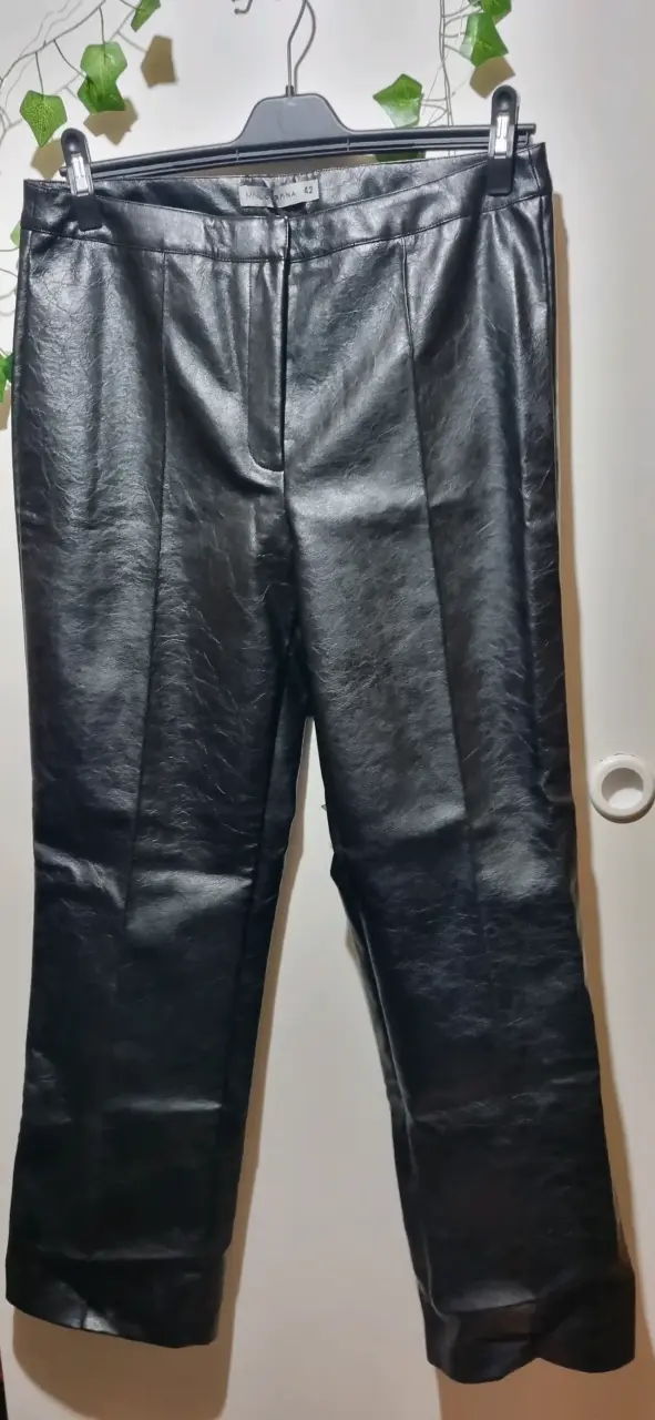 Pantalones de cuero sintético negro para mujer - 2