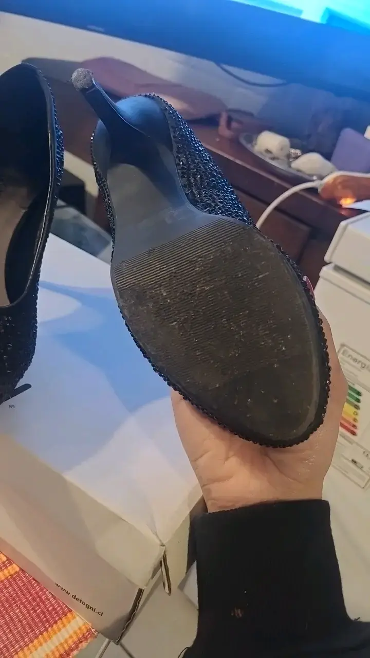 Tacones negros con brillo elegantes - 4