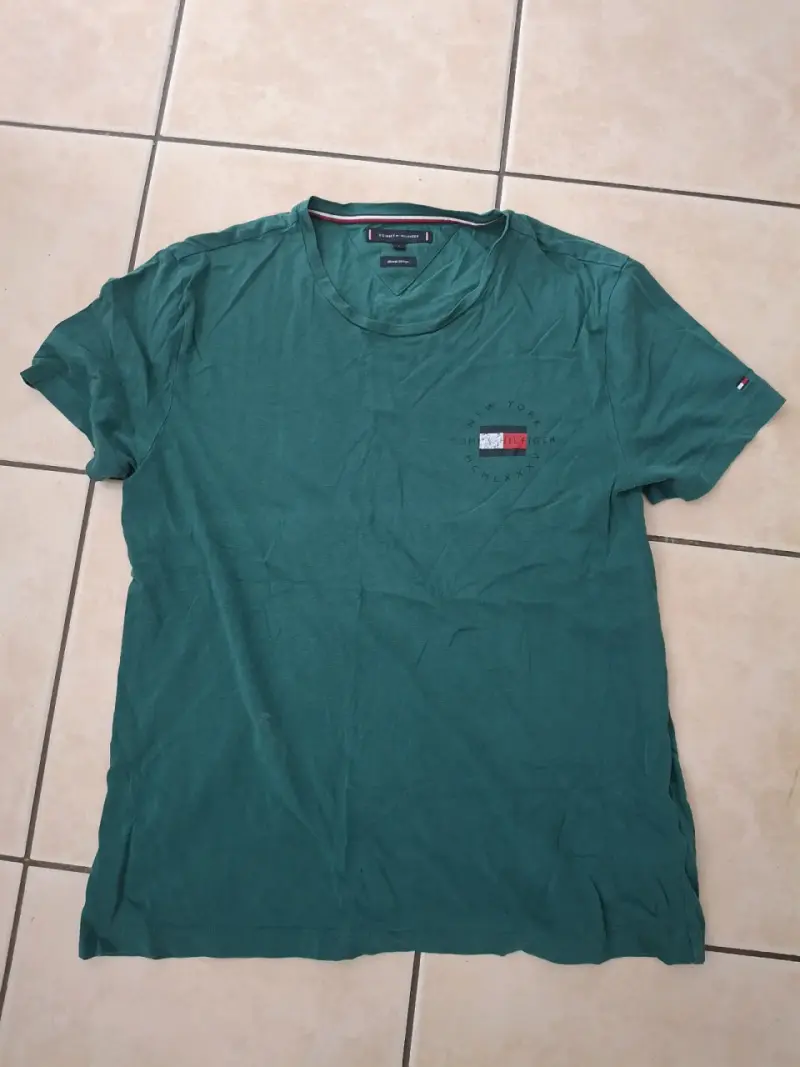 3 poleras de diferentes tallas de niño - 2