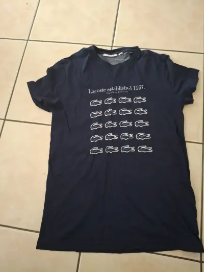 2 poleras diferentes tallas marca lacoste  de niño - miniatura 1