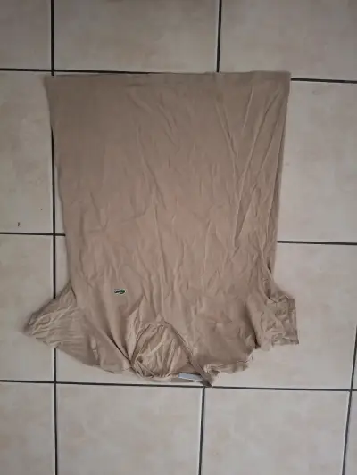 2 poleras diferentes tallas marca lacoste  de niño - miniatura 2