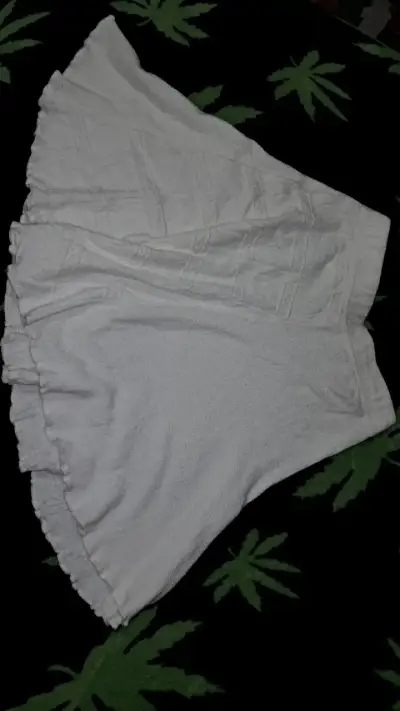 Conjunto blanco de algodón con diseño texturizado - miniatura 2