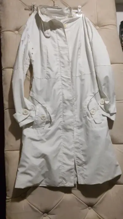 Ossira Abrigo blanco mujer con botones decorativos - miniatura 1