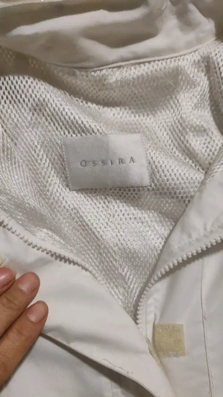 Ossira Abrigo blanco mujer con botones decorativos - 2