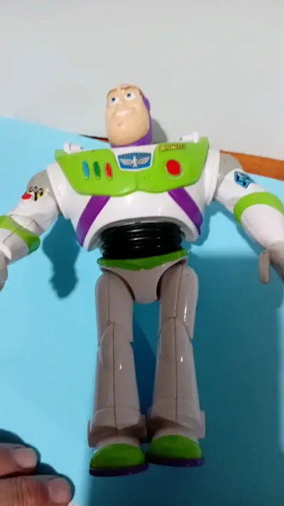 Figura de acción Buzz Lightyear Toy Story - miniatura 4