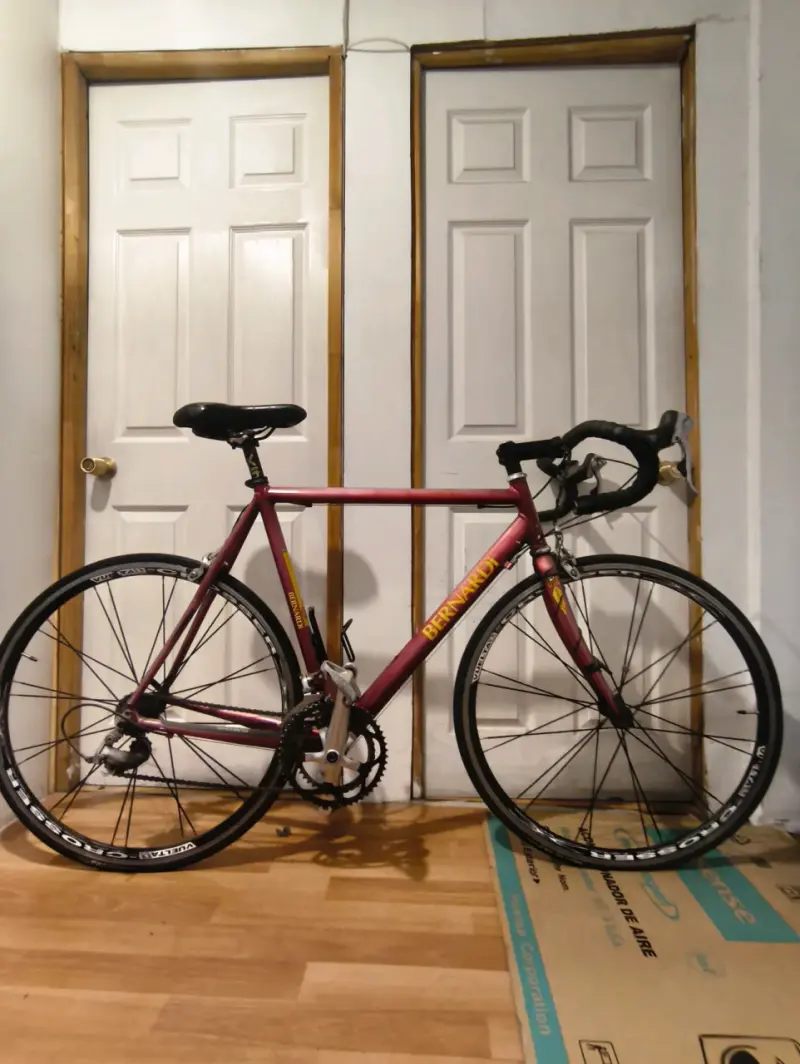 Bicicleta de carretera Bernardi roja de alto rendimiento - 2