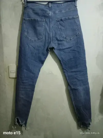 Jeans rasgados para hombre Zara azul - miniatura 2