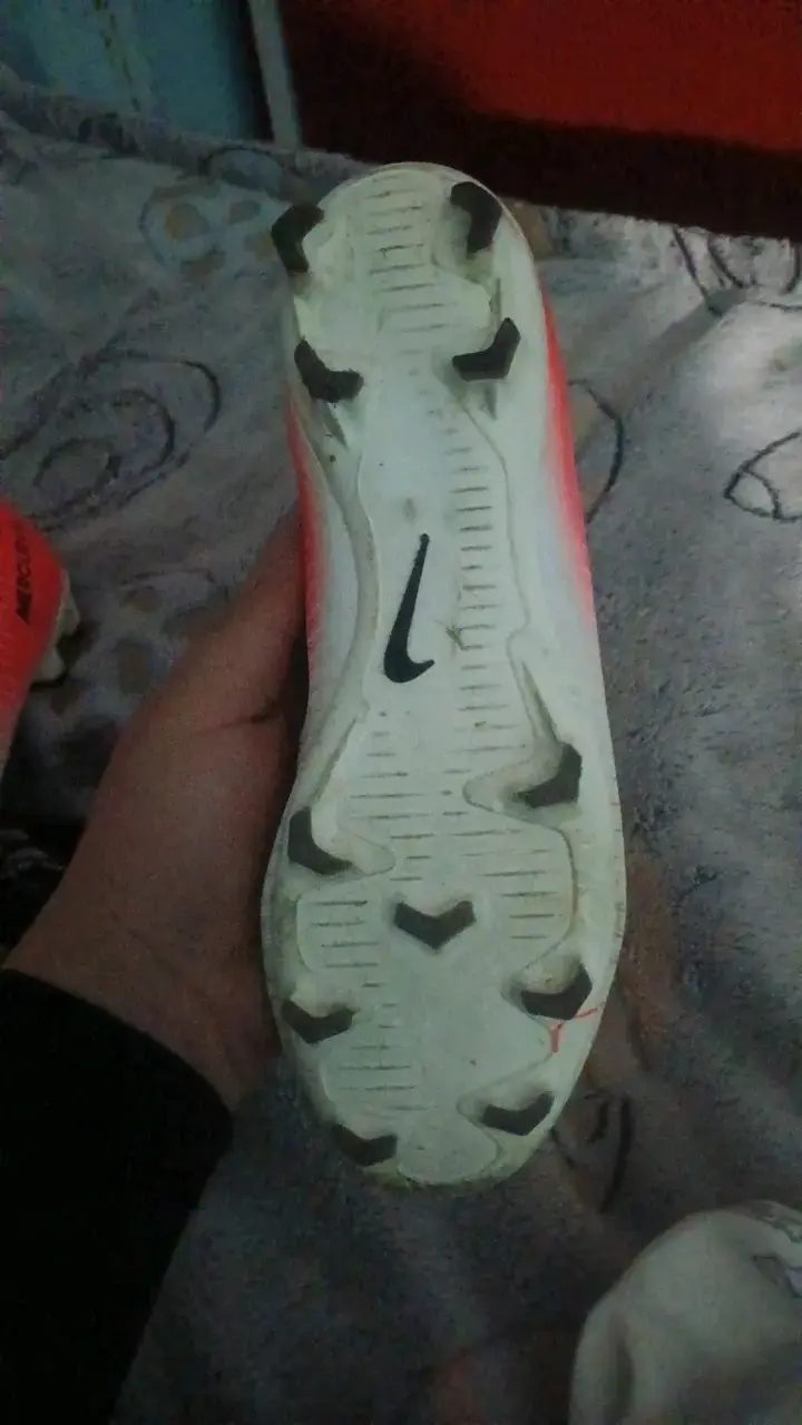 Zapatillas de fútbol Nike rosas para hombre - 3