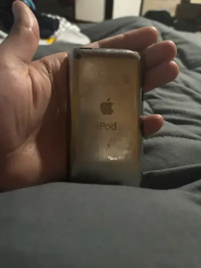 iPod Apple clásico en buen estado - miniatura 1