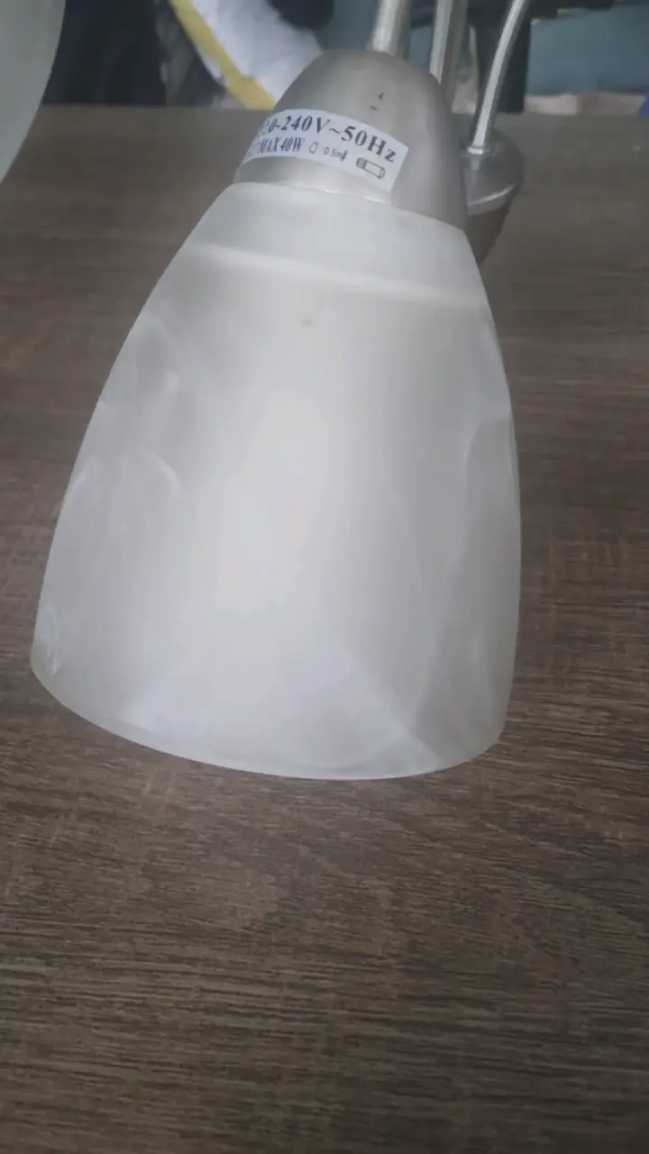 Lámpara de techo con tres luces de vidrio - 2