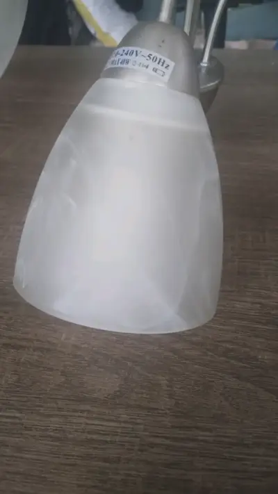Lámpara de techo con tres luces de vidrio - miniatura 2