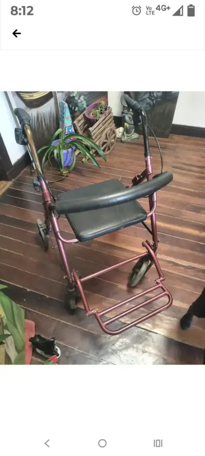 Andador plegable con asiento para adultos - miniatura 1