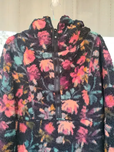 Polerón de Polar con estampado floral - miniatura 1