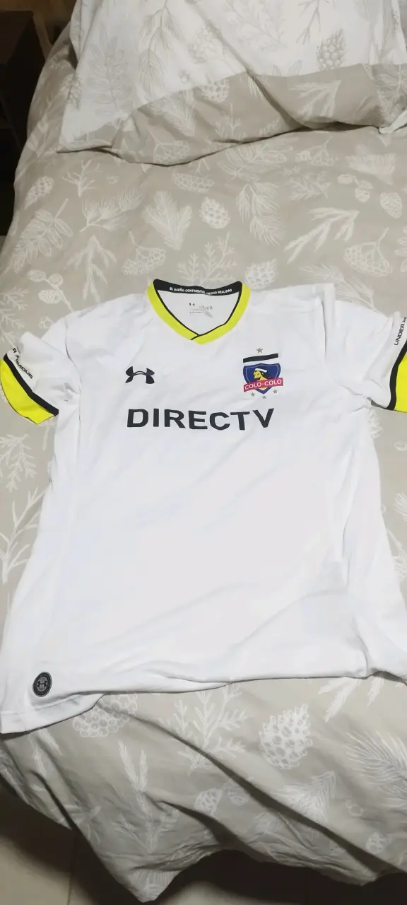 Camiseta de fútbol Colo-Colo Under Armour blanca - 1