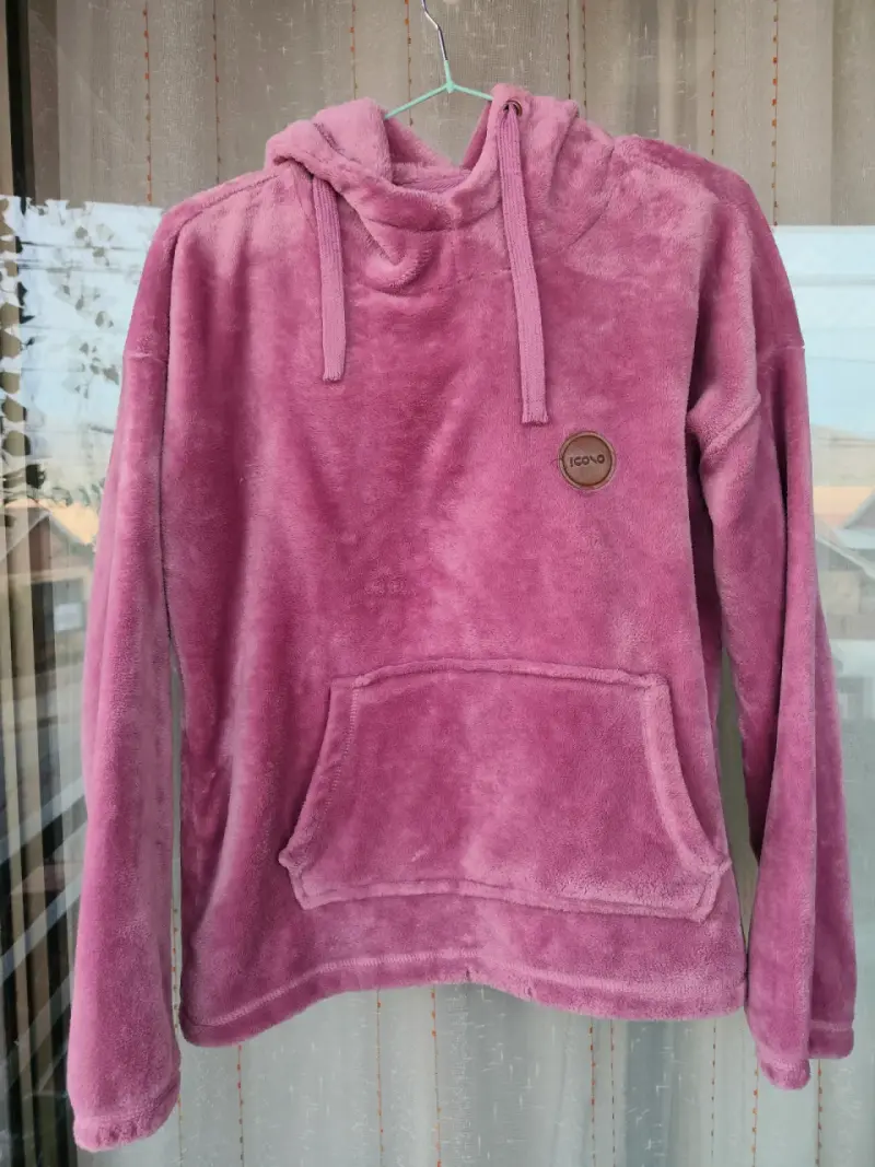 Polerón de felpa rosado con capucha para mujer
