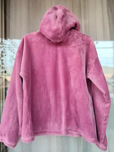 Polerón de felpa rosado con capucha para mujer - miniatura 3