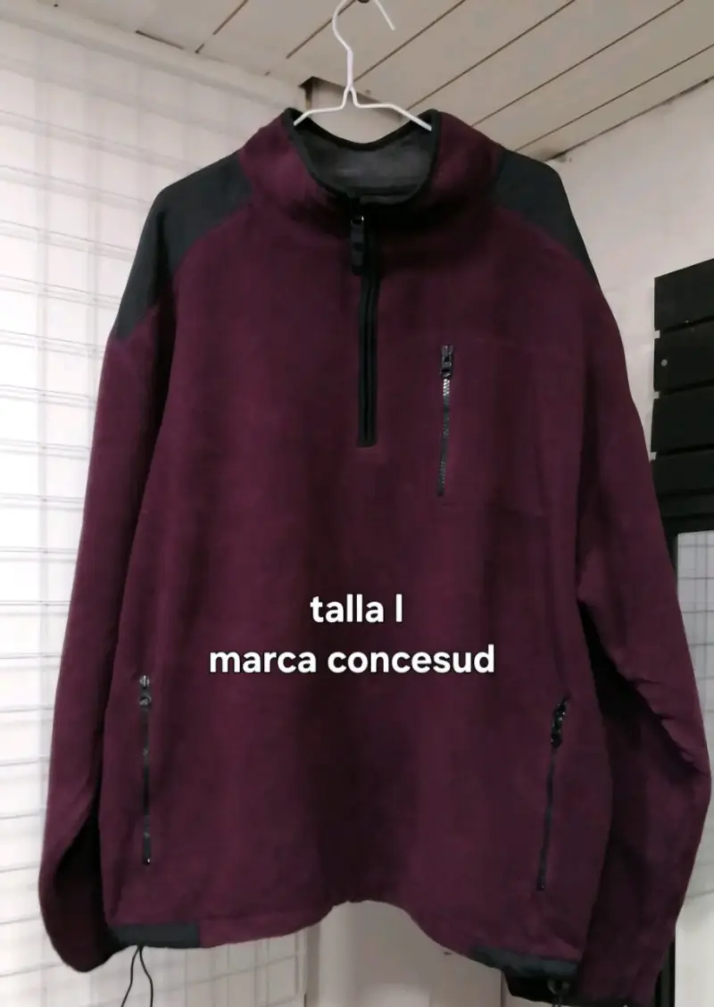 Polar Concesud burdeo con cierre talla L