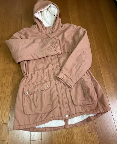 Parka de mujer color beige  con capucha - miniatura 1