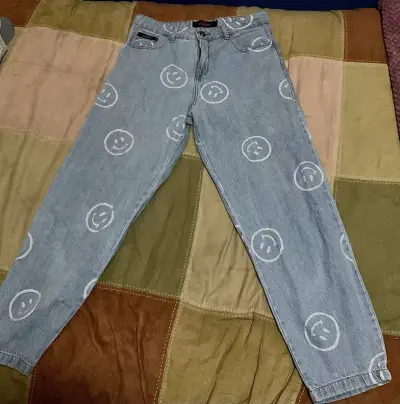 Jeans talla 38-40 con detalle - miniatura 1